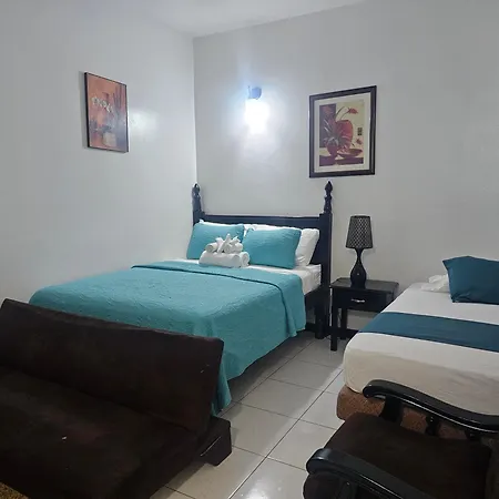 Roots Cafe Negril Rooms-2